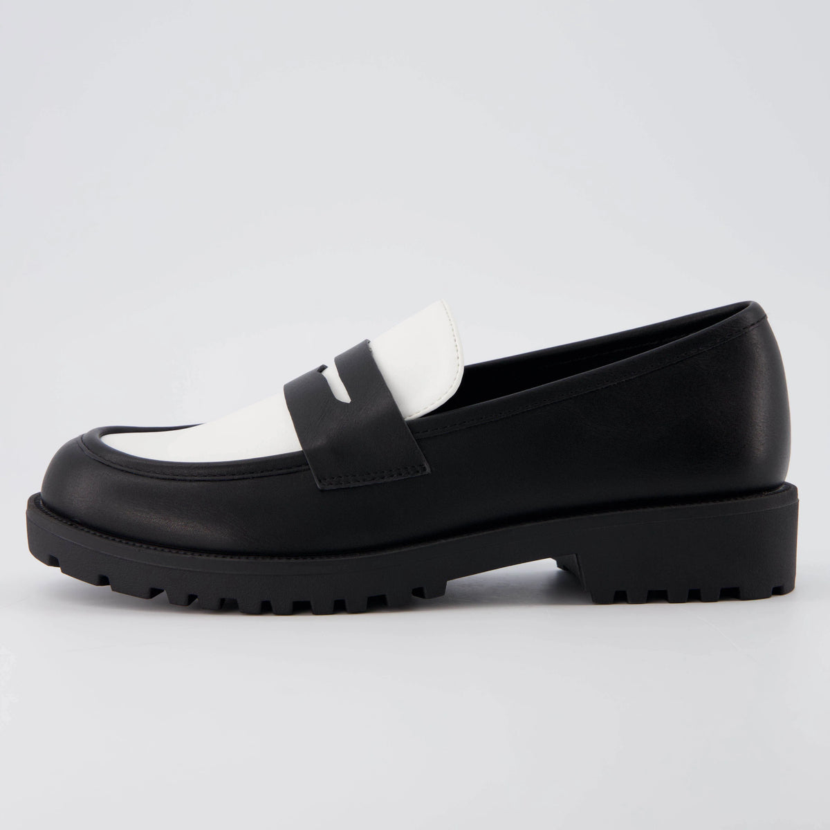 Reggio Contrast Slip On Loafer